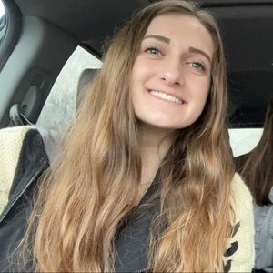 Meet your Posher, Avery